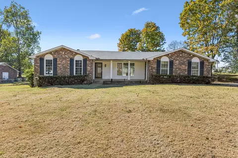 132 East Dr, Hendersonville, TN 37075