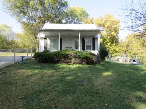 217 Wagoner St, Sparta, TN 38583