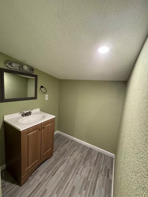 Bath - 191 Williams Rd, Morrison, TN 37357 photo 4 of 5