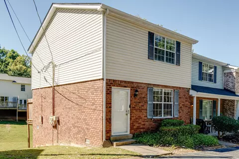116 Five Oaks Dr, Nashville, TN 37217