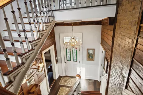 Entry Way - 112 S Central Ave, Centerville, TN 37033 photo 12 of 19