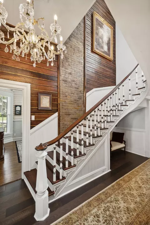 Entry Way - 112 S Central Ave, Centerville, TN 37033 photo 6 of 19