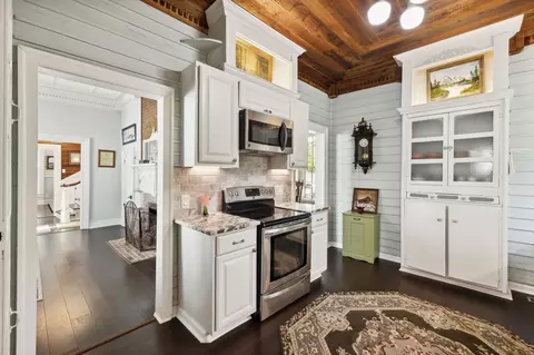 Kitchen - 112 S Central Ave, Centerville, TN 37033 photo 4 of 6