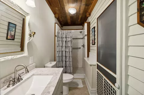 Bath - 112 S Central Ave, Centerville, TN 37033 photo 1 of 2