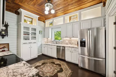 Kitchen - 112 S Central Ave, Centerville, TN 37033 photo 1 of 6