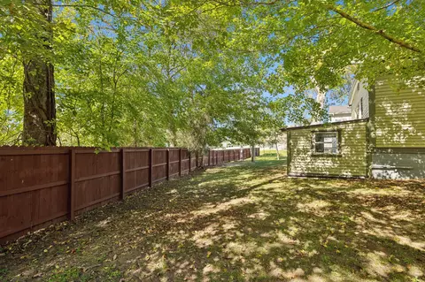 Exterior - 112 S Central Ave, Centerville, TN 37033 photo 18 of 22