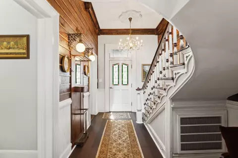 Entry Way - 112 S Central Ave, Centerville, TN 37033 photo 2 of 19