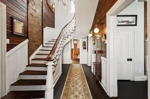 Entry Way - 112 S Central Ave, Centerville, TN 37033 photo 1 of 19