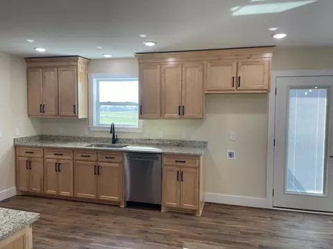 Kitchen - 181 Rigling Rd, Loretto, TN 38469 photo 1 of 3