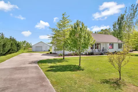 6006 Cobb Hollow Rd, Tullahoma, TN 37388