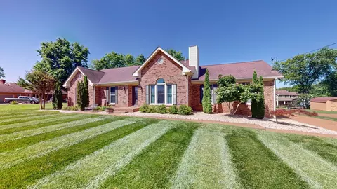 406 Brookridge Dr, Gallatin, TN 37066