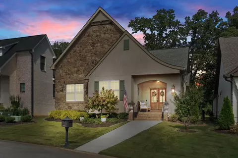 9261 Skyfall Dr, Ooltewah, TN 37363