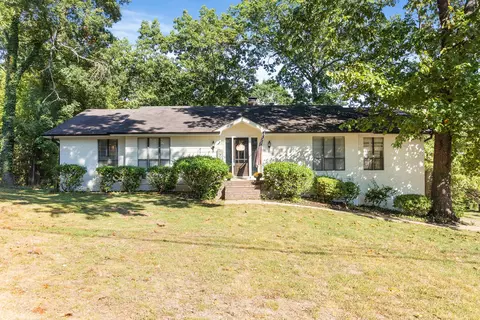 1925 Rock Bluff Rd, Hixson, TN 37343