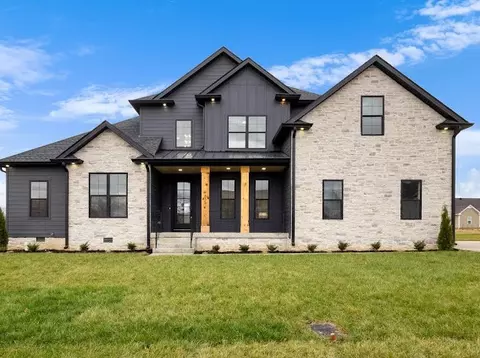 335 Ellington Dr, Clarksville, TN 37043