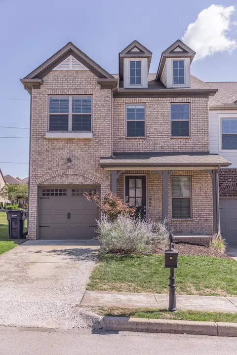 1448 Channing Dr, Thompsons Station, TN 37179