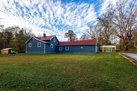 1218 Issac Clifton Rd, Chapmansboro, TN 37035