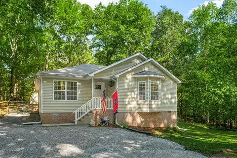 1067 Glendale Rd, White Bluff, TN 37187