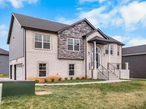 210 Cardinal Crk, Clarksville, TN 37040