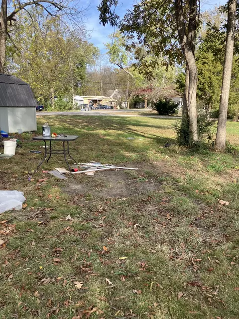 Exterior - 308 E Market St, Decherd, TN 37324 photo 6 of 13