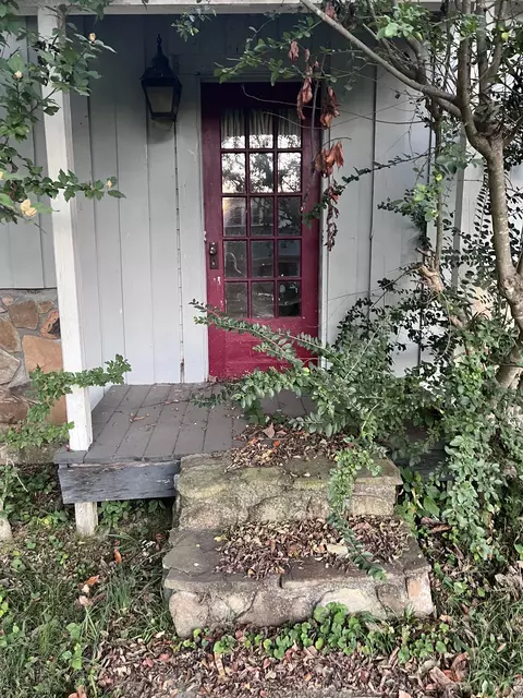 Exterior - 308 E Market St, Decherd, TN 37324 photo 4 of 13