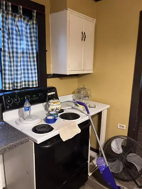 Kitchen - 308 E Market St, Decherd, TN 37324 photo 2 of 6