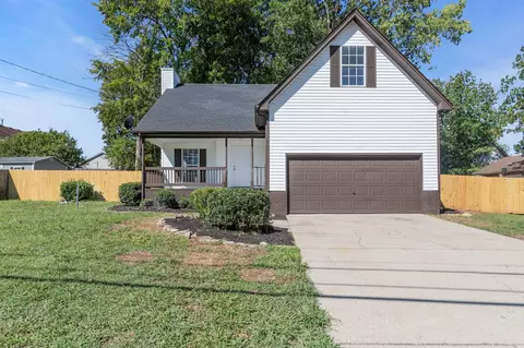 202 Holland Ridge Dr, La Vergne, TN 37086