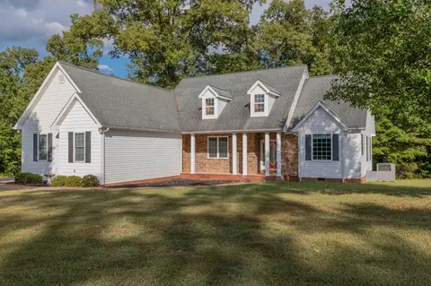 220 Village Dr, Whitwell, TN 37397