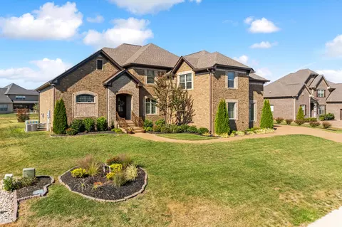 1416 Overcheck Ln, Gallatin, TN 37066