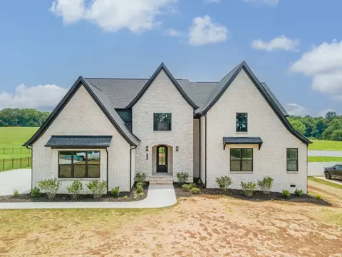 1048 Peyton Pl, Columbia, TN 38401