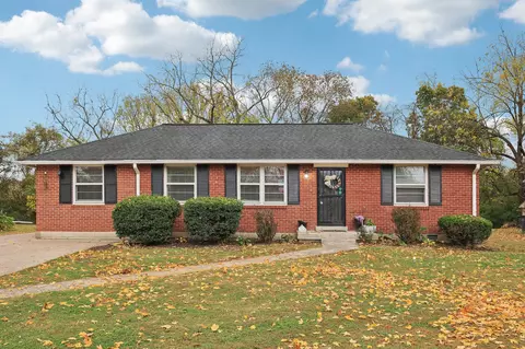 2517 Woodberry Dr, Nashville, TN 37214