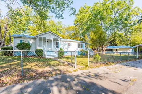 1110 Ridgewood St, Rossville, GA 30741