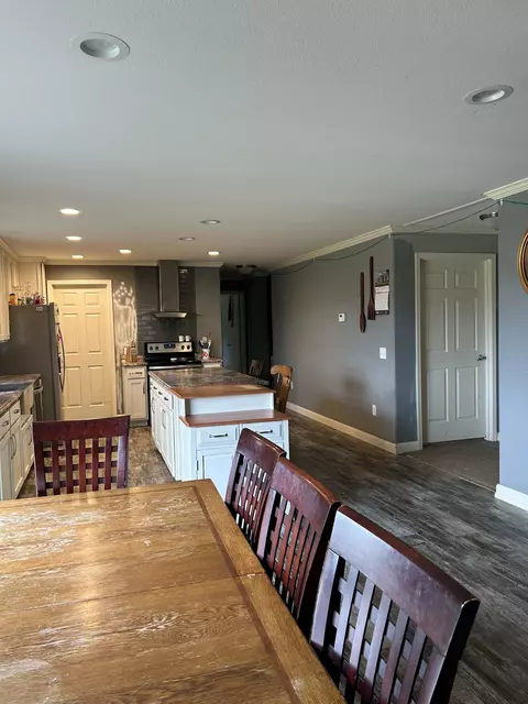 Kitchen - 1680 Bertha Owen Rd, Morrison, TN 37357 photo 5 of 9