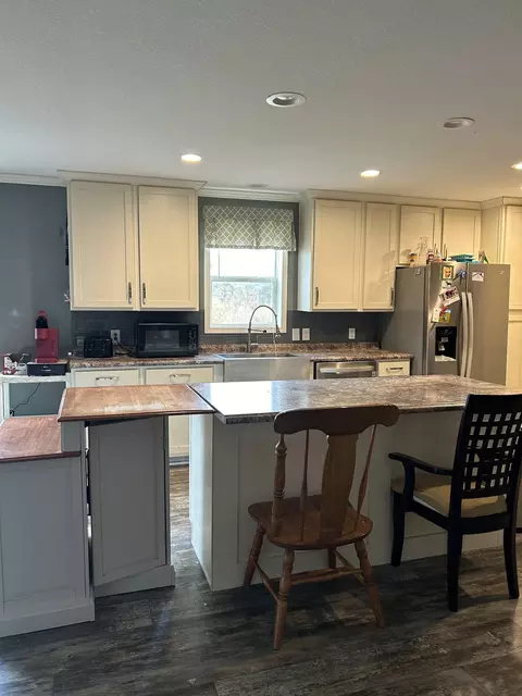 Kitchen - 1680 Bertha Owen Rd, Morrison, TN 37357 photo 8 of 9