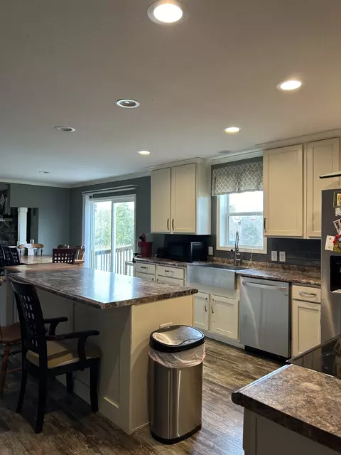 Kitchen - 1680 Bertha Owen Rd, Morrison, TN 37357 photo 6 of 9