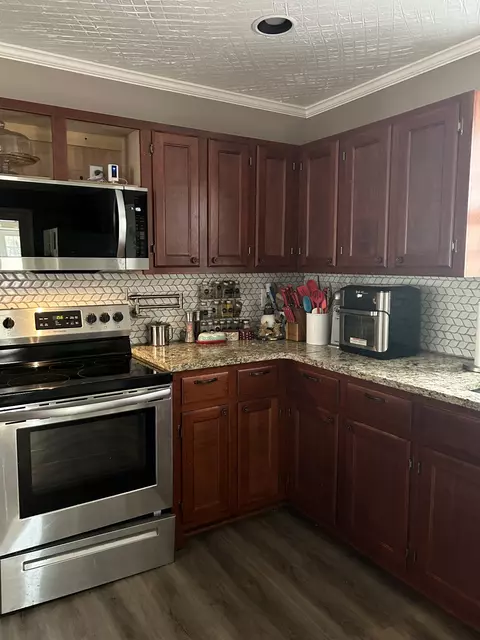 Kitchen - 1680 Bertha Owen Rd, Morrison, TN 37357 photo 2 of 9