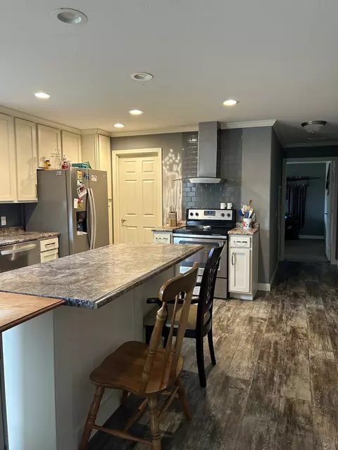Kitchen - 1680 Bertha Owen Rd, Morrison, TN 37357 photo 7 of 9