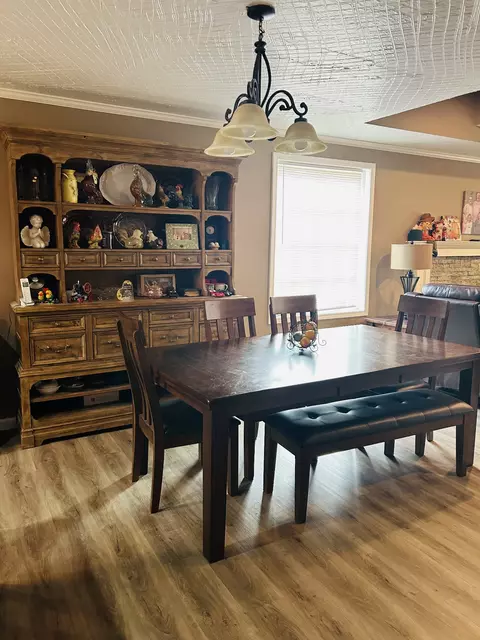 Dining - 1680 Bertha Owen Rd, Morrison, TN 37357 photo 1 of 1