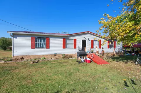 115 Carmel Ln, Camden, TN 38320