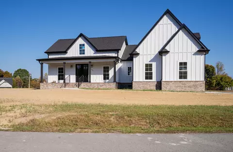356 Lakewood Cir, Smithville, TN 37166