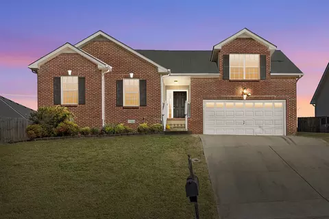 1536 Cedar Springs Cir, Clarksville, TN 37042