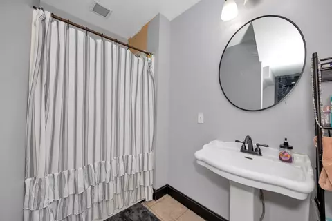 Bath - 494 Case Rd, Prospect, TN 38477 photo 3 of 4
