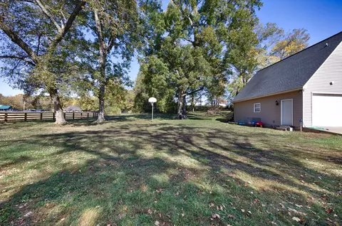 Exterior - 494 Case Rd, Prospect, TN 38477 photo 7 of 10