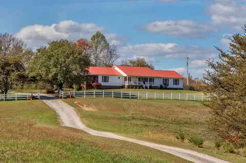 952 Fairview Rd, Mcminnville, TN 37110