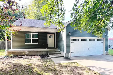 235 Alabama Ave, Oak Grove, KY 42262