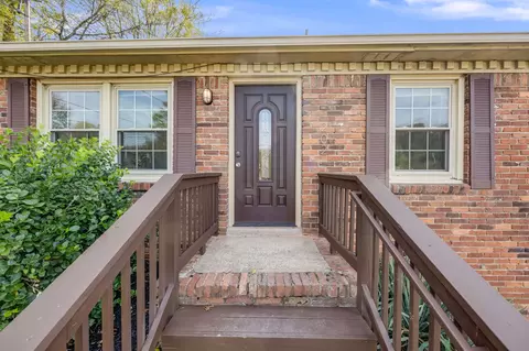 202 Colt Dr, Nashville, TN 37221