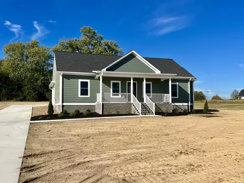 136 Baker Ct, Lawrenceburg, TN 38464