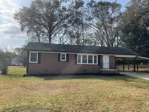 913 Abernathy Dr, Pulaski, TN 38478
