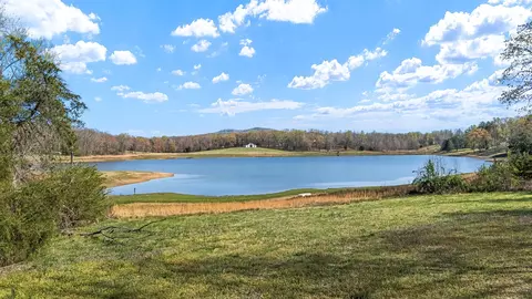 1 Starlight Rd, Mcminnville, TN 37110