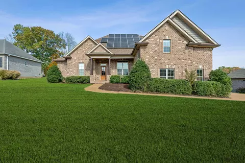 1020 Robert Lee Dr, Gallatin, TN 37066