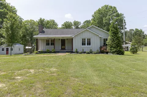 3700 Shady Grove Rd, Clarksville, TN 37043
